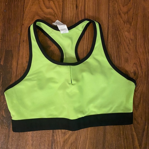 SOLD Fabletics Citron/Black Mesh Outfit Set - Picture 3 of 6